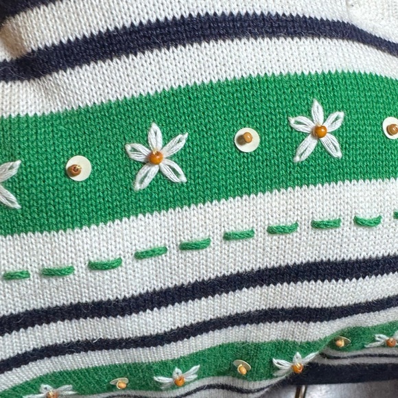 Alfred Dunner Navy and Green embroidered and beaded Striped Sweater size 2X - Picture 4 of 5